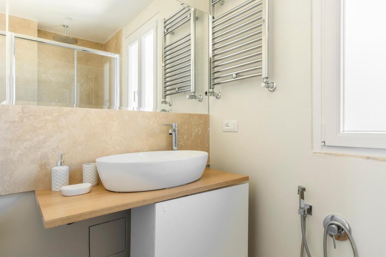 La Dolce Vita - Sunny Penthouse Trastevere Station 100Sqm Рим Екстериор снимка