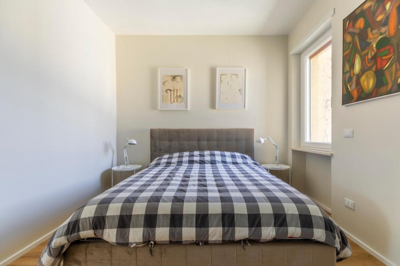 La Dolce Vita - Sunny Penthouse Trastevere Station 100Sqm Рим Екстериор снимка